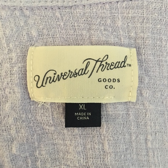 Light purple button shirt 🌵 - Picture 2 of 3